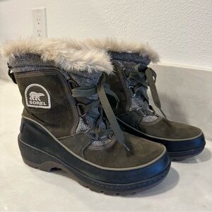 Sorel Women's Winter Boots - Dark Green and Gray